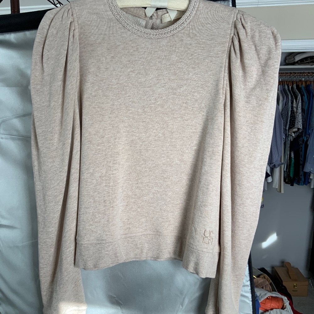 Women’s puff sleeve sweatshirt